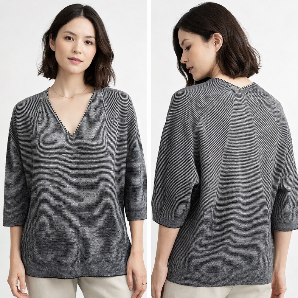 Uniqlo Black Textured Knit Sweater Womens Medium V- Neck 3/4 Sleeve Minimalist